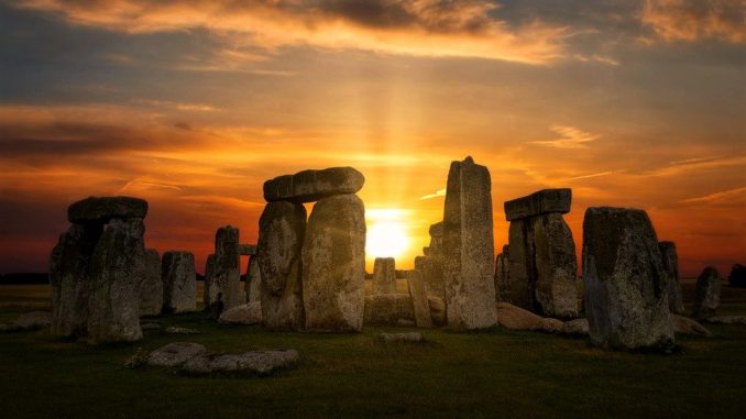 stonehenge-4614639_960_720