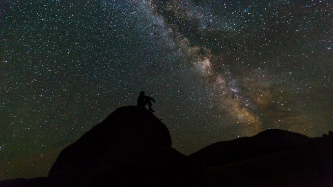 milky-way-916523_960_720