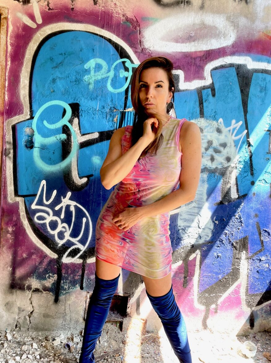 Julia Raich – Glitzer & Beton